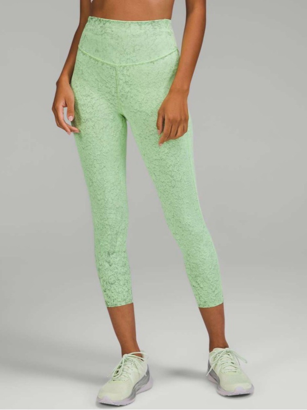 Lululemon Base Pace High-Rise Running Tight
City Grit Green Multi Sz 10